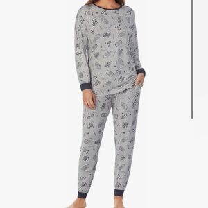 Wizarding World Harry Potter Women's 2-Piece Cozy Pajama Set.